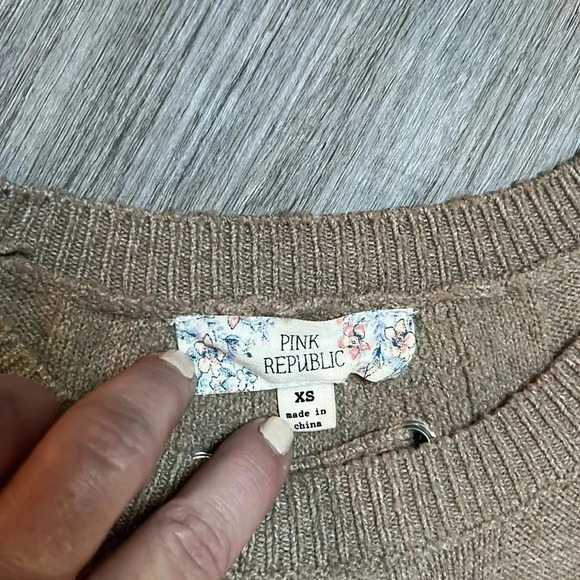 Pink Republic light brown pullover sweater - Picture 4 of 6